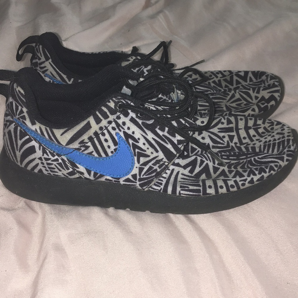 nike roshes unique